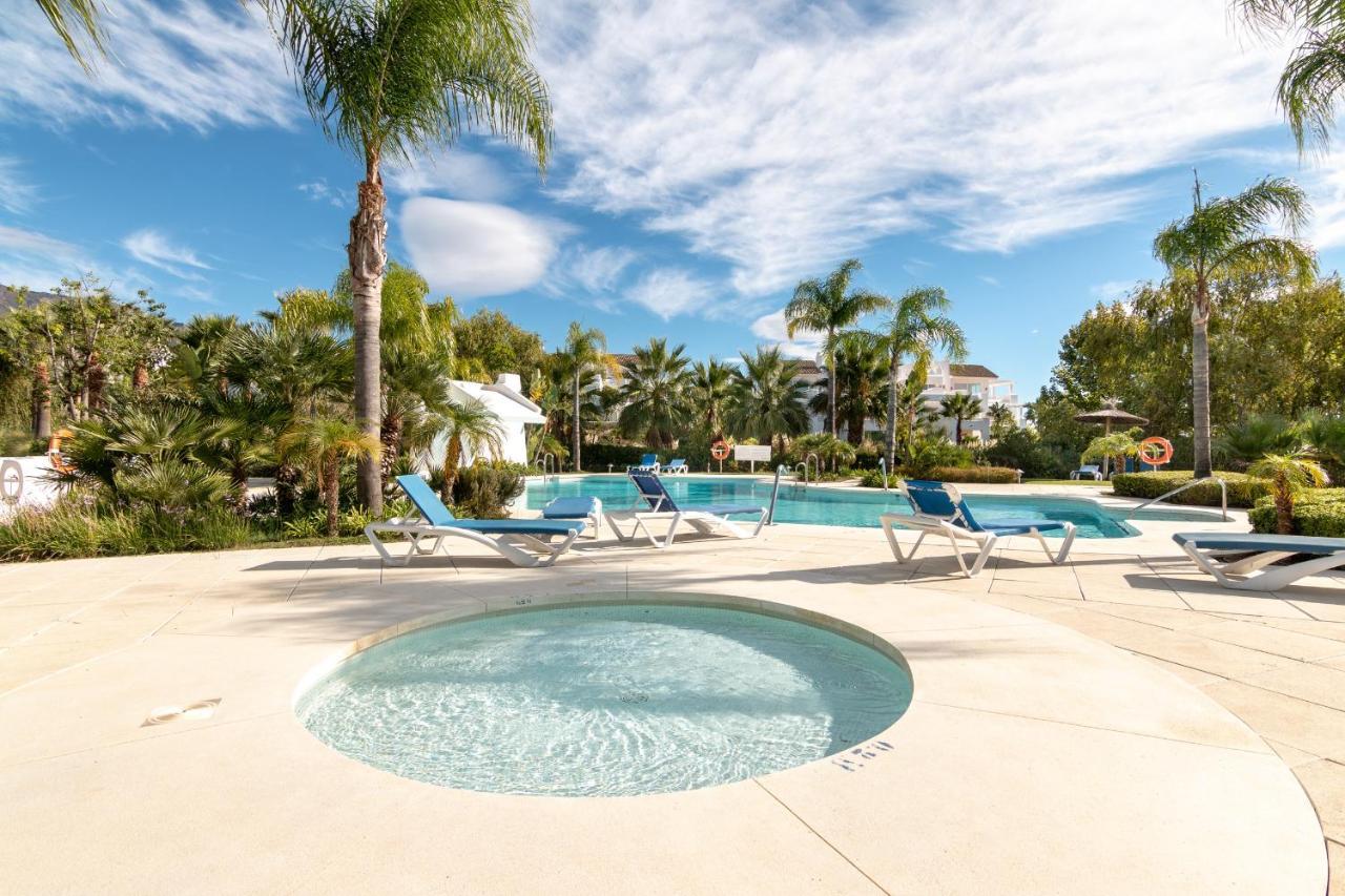2237-Modern Apt With Private Beach Estepona Eksteriør billede