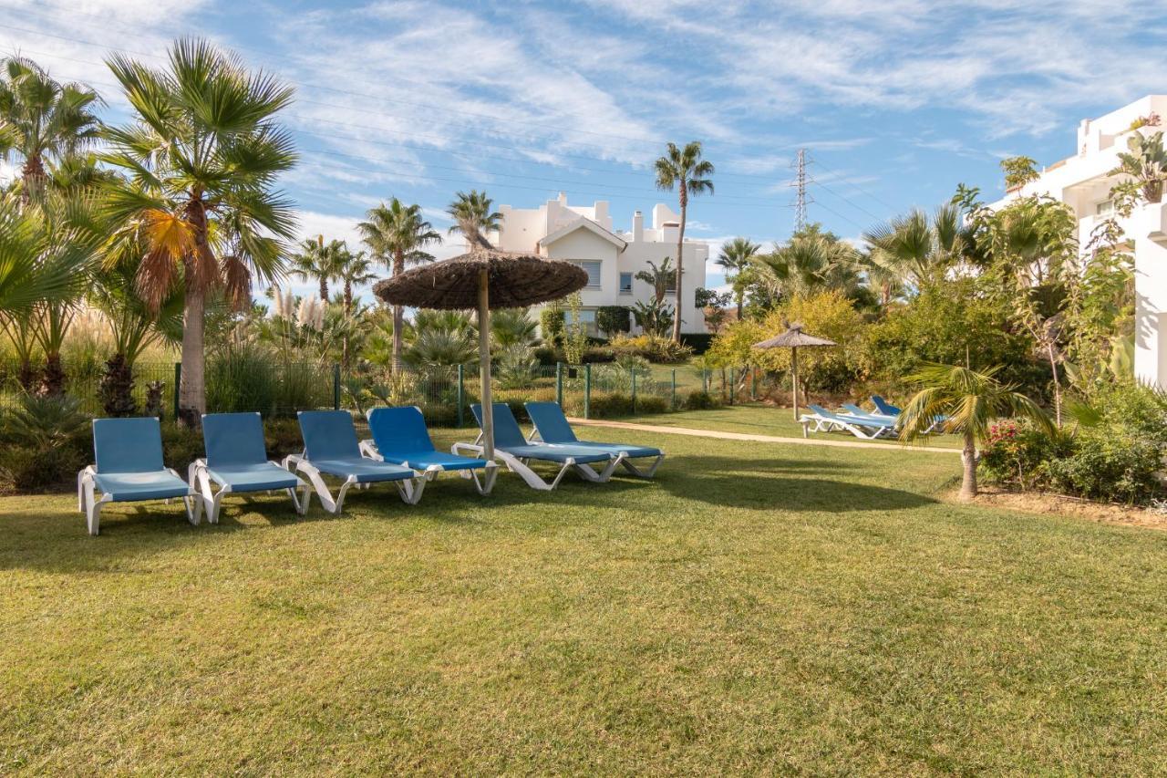 2237-Modern Apt With Private Beach Estepona Eksteriør billede